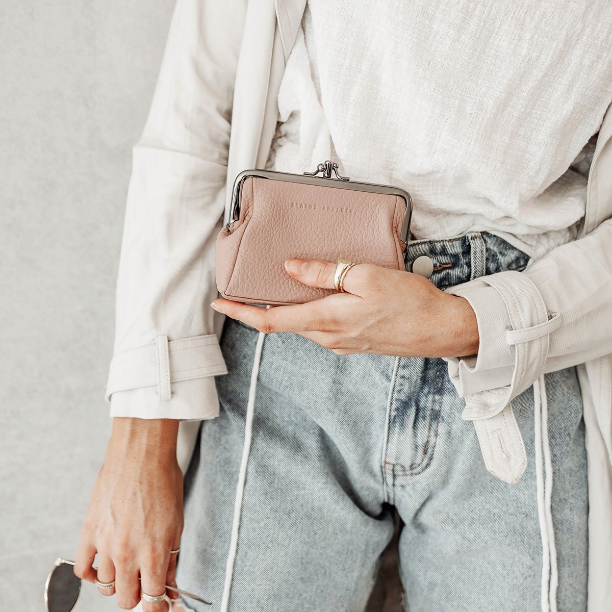 Dusky Robin | Lilly Coin Purse | Tan and Black — it's the little things