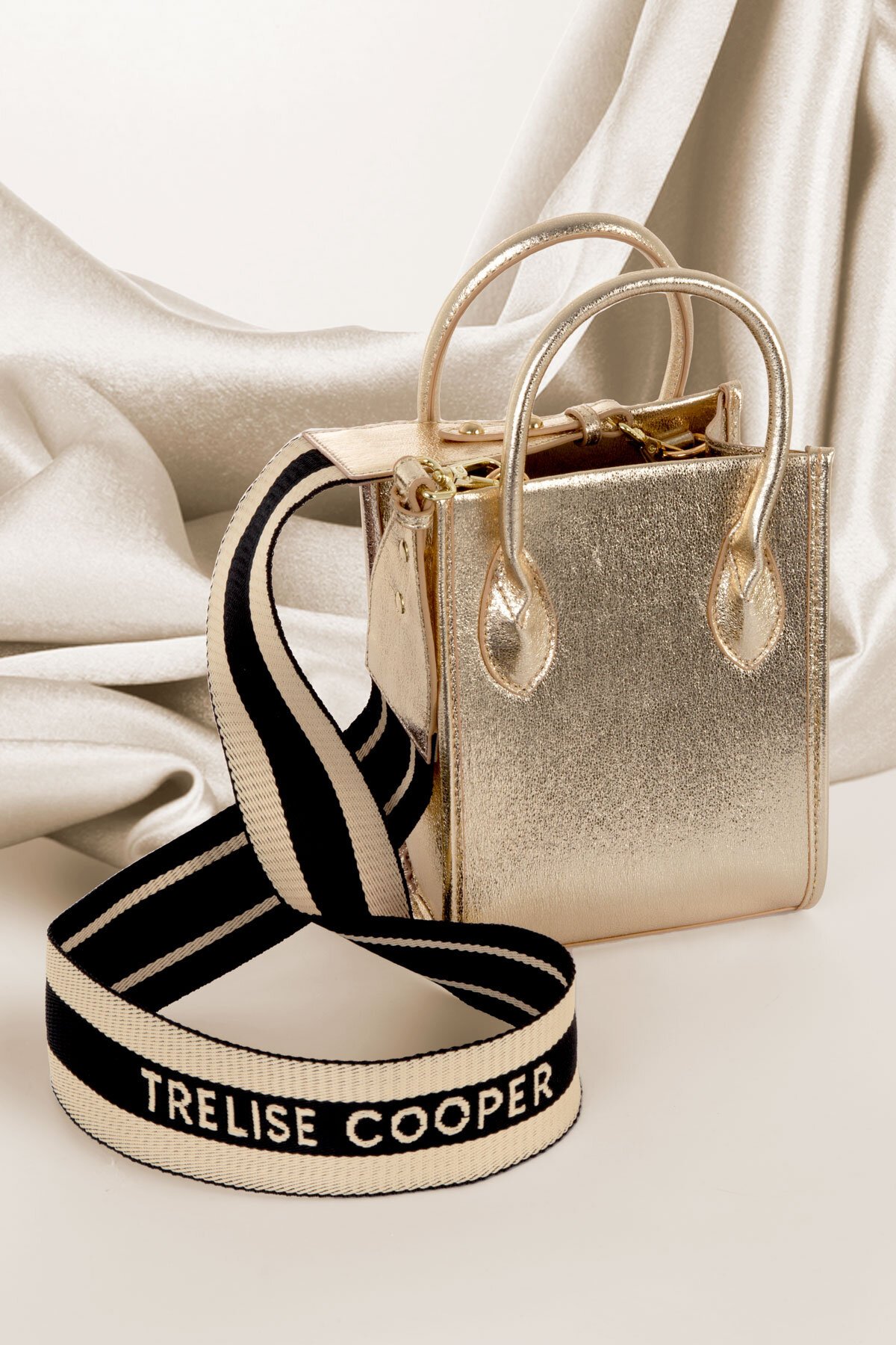 Crushing On You Mini Tote Gold Metallic Labels Trelise Cooper