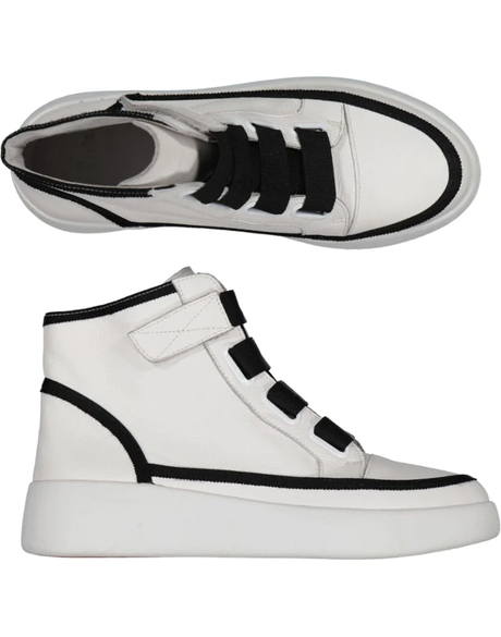 Kora (White/Black) - Footwear-Shoes : Just Looking - Minx W23