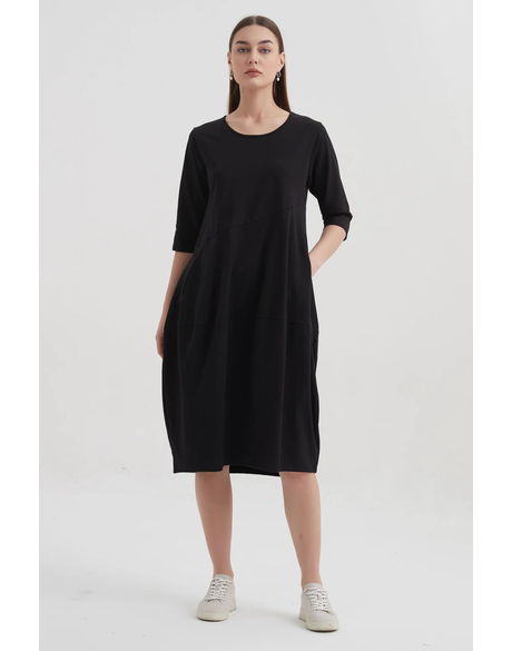 Diagonal Seam Dress (Black) - Dresses : Just Looking - Tirelli W23