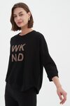 Embossed Metallic WKND 3/4 Crew